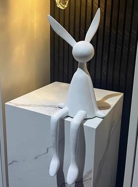 简约现代黑白长耳朵兔子摆件呆萌兔坐姿雕塑客厅电视柜家居装饰品