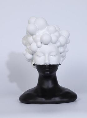 简约现代创意人物雕塑摆件家居样板房软装饰品客厅泡面头黑白人物