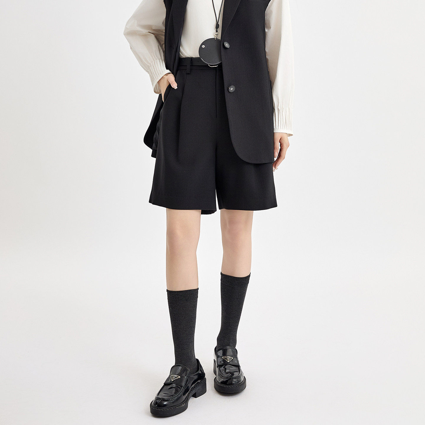 芭依璐2026春季新款时尚休闲打褶短裤女五分裤高腰a字直筒包臀裙,淘宝优惠券,粉丝福利购,淘宝优惠卷