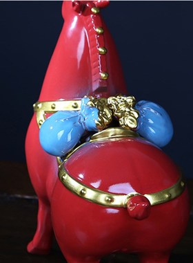 创意陶瓷唐马摆件红色马招财中式客厅桌面家居办公室装饰工艺礼品