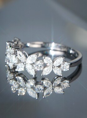 Huitan Romantic Flower Design Bridal Wedding Rings AAA White