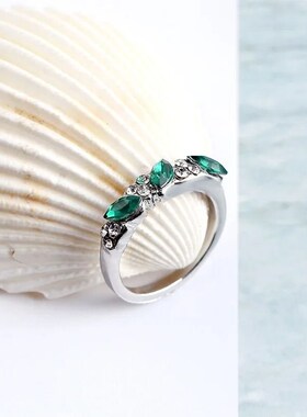 Retro Sense Ring Sweet Shiny Green Rhinestone Ring Index Fin