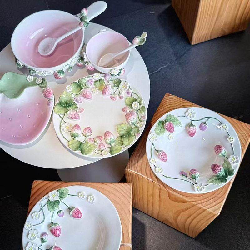 草莓压花陶瓷餐具，沙拉碗勺，手绘网红精美礼品，可爱的釉下颜色,淘宝优惠券,粉丝福利购,淘宝优惠卷