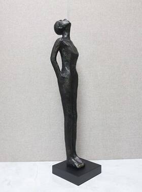 式创意简约0475仰摆头人物雕塑件欧客厅卧室玄关酒店办公室家居饰