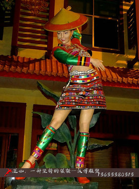 大型铜雕定制厂家玻璃钢仿铜少数民族团结主题人物塑像广场铸铜像