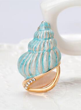 。Cartoon Brooch high-end fashion small fresh light blue con