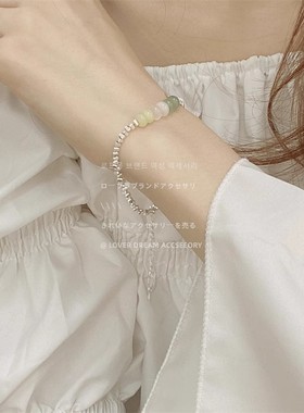 小众幸运字母吊牌手链女夏季彩色串珠手串小红书同款手饰品