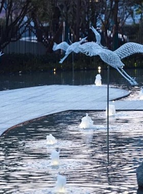 不锈钢镂空仙鹤雕塑园林景观售楼处仿真铁艺动物装饰广场草坪摆件