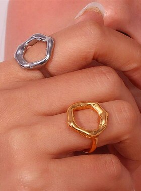 Vintage Circle Motif Stainless Steel Ring for Women Melted T