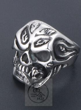 。Ring mens fashion domineering titanium steel ring flower