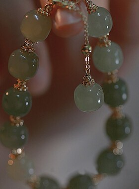Fashionable and Exquisite Green Imitation Jade Beaded Bracel