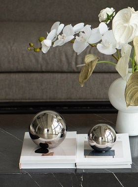 进口铝制银色镜面黑色金属支架花器花瓶摆件样板间客厅几何装饰品