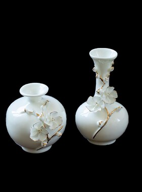 描金梅花瓶手捏花天球梅花陶瓷花瓶花器居家摆件艺术品收藏伴手礼