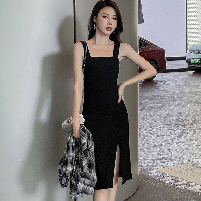 宽吊带连衣裙女2022春季内搭裙子性感开叉小黑裙修身显瘦吊带裙夏,淘宝优惠券,粉丝福利购,淘宝优惠卷