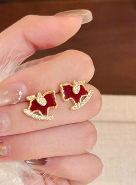 马上有钱本命年小马项链女轻奢小众高级感锁骨链红色吊坠新年礼物