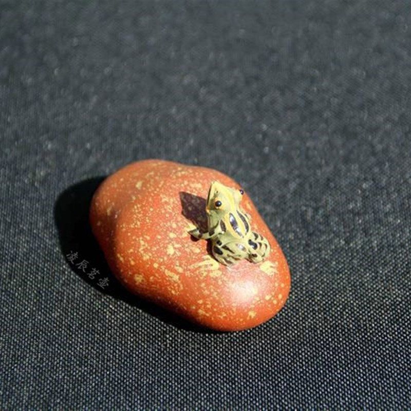 紫砂喷水茶宠红色石头青蛙个性创意茶玩工艺品茶道零配茶盘小摆件,淘宝优惠券,粉丝福利购,淘宝优惠卷