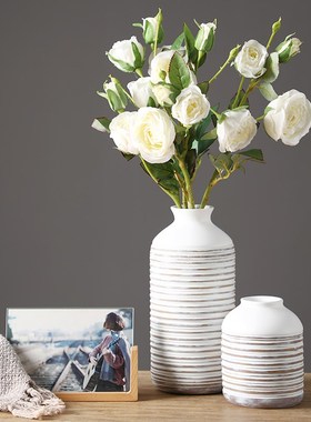 极简风客厅入户玄关电视柜酒柜简约白色摆件软装高级感家居装饰品