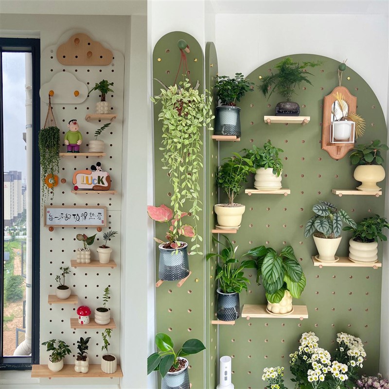Perforated board storage rack custom solid wood wall flower rack balcony space utilization artifact succulent green plant storage rack