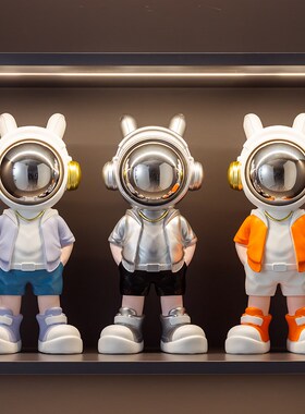 2024年新款太空人宇航员摆件轻奢高档展示柜存钱罐航天员桌面礼物