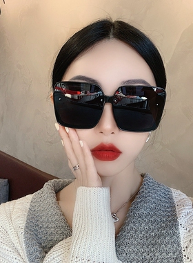 韩版大框方形简约黑偏光墨镜女显脸小时髦街拍太阳镜遮阳潮搭眼镜