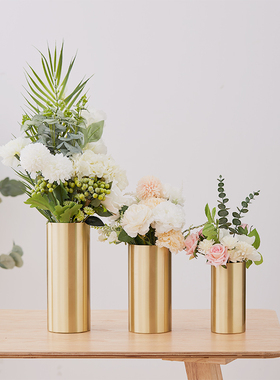 北欧黄铜现代简约轻奢花瓶摆件金属插花器高档级感客厅餐桌面装饰