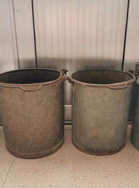 老式铁皮水桶7080年代民俗老物件复古装饰摆件怀旧农具农村老东西