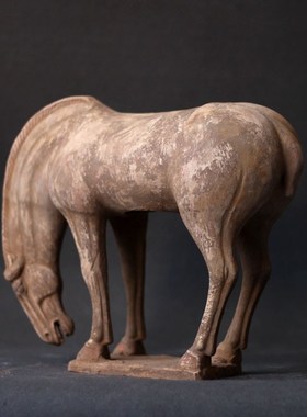 唐代陶瓷马艺术品摆件手工仿古做旧陶马古董收藏酒柜玄关装饰