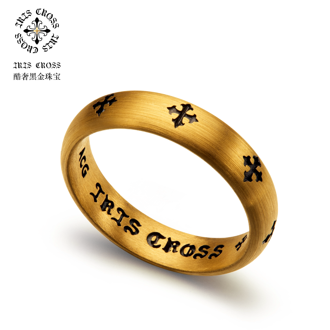 Wear the cross gold ring comfortably on the back of the loach