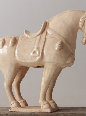 唐三彩仿古马陶瓷马摆件做旧家居酒店博古架装饰品复古收藏艺术品