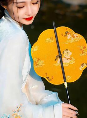 2026新款马年腰扇古风马踏祥云中式扇子可卷便携团扇专用舞蹈女扇