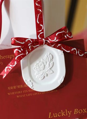惊喜盒子新婚礼物结婚送新人订婚礼物新娘闺蜜朋友香薰蜡烛礼品盒