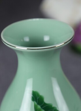 陶瓷花瓶摆件花插家居绿釉莲花供瓶荷花供瓶净水瓶