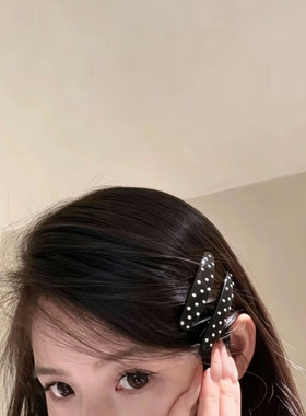 黑白波点鸭嘴发夹女新款