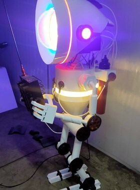 复古铁艺朋克金属机器人装饰迎宾门童酷炫餐厅工业风落地艺术摆件