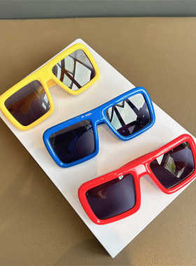新款太阳眼镜防紫外线大框方形