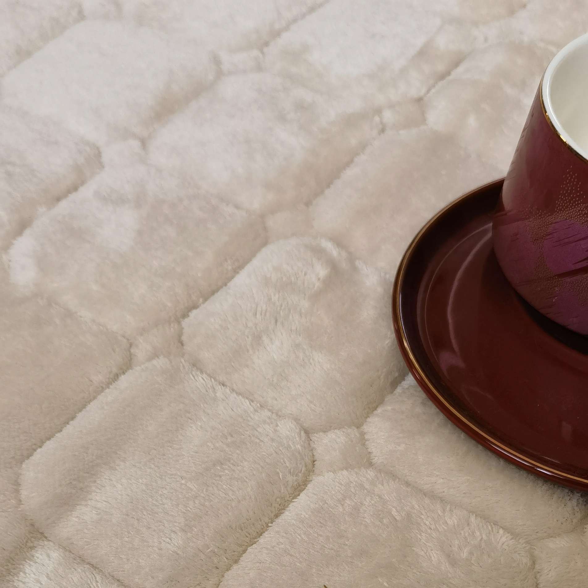 Japanese flannel small floor mat, bedroom bedside carpet, living room coffee table, sofa floor mat, bay window mat, balcony blanket