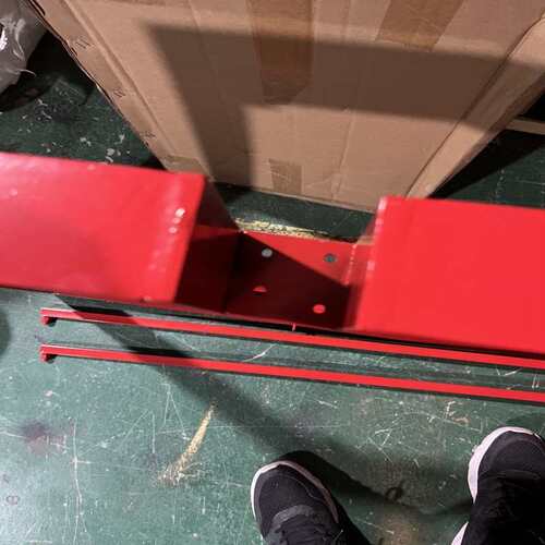 桌腿电脑桌办公桌table碳素钢Magis实心红色brut书桌铁餐支架台 - 图1