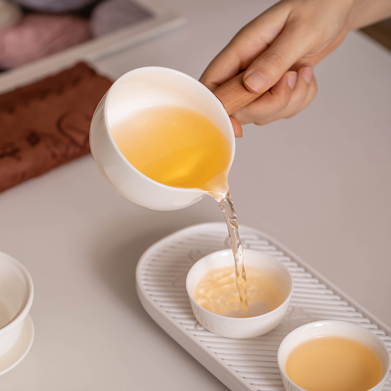 Lamb fat jade white porcelain travel kung fu tea set portable camping outdoor teapot drinking tea quick guest cup