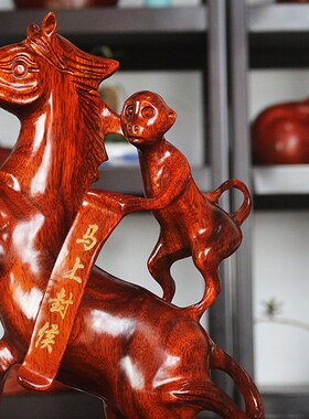 红木工艺品客厅摆设木质实木雕刻马上封侯摆件红色铁梨木