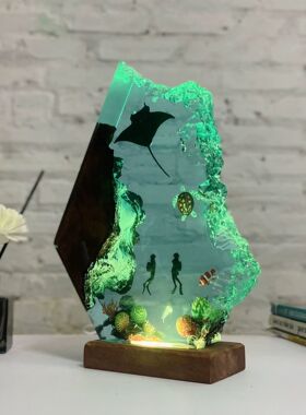 情侣潜水员蝠鲼树脂夜灯环氧树脂海洋灯深蓝色大海家居装饰礼物