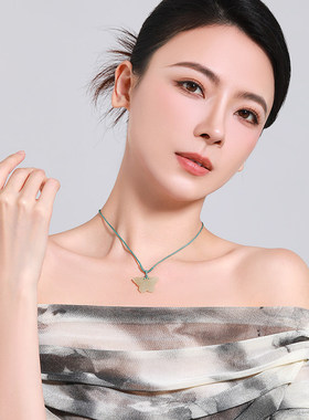 梦金园天然和田玉吊坠女蝴蝶青玉玉坠玉石编绳项链送女友生日礼物