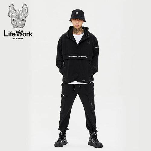 LIFEWORK HIDEAWAY黑色连帽防风衣男女同款机能风户外冲锋衣卫衣 - 图1