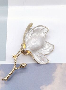 白玉兰胸针高级感小众胸花高档高端中古别针饰品复古衣饰配饰批货