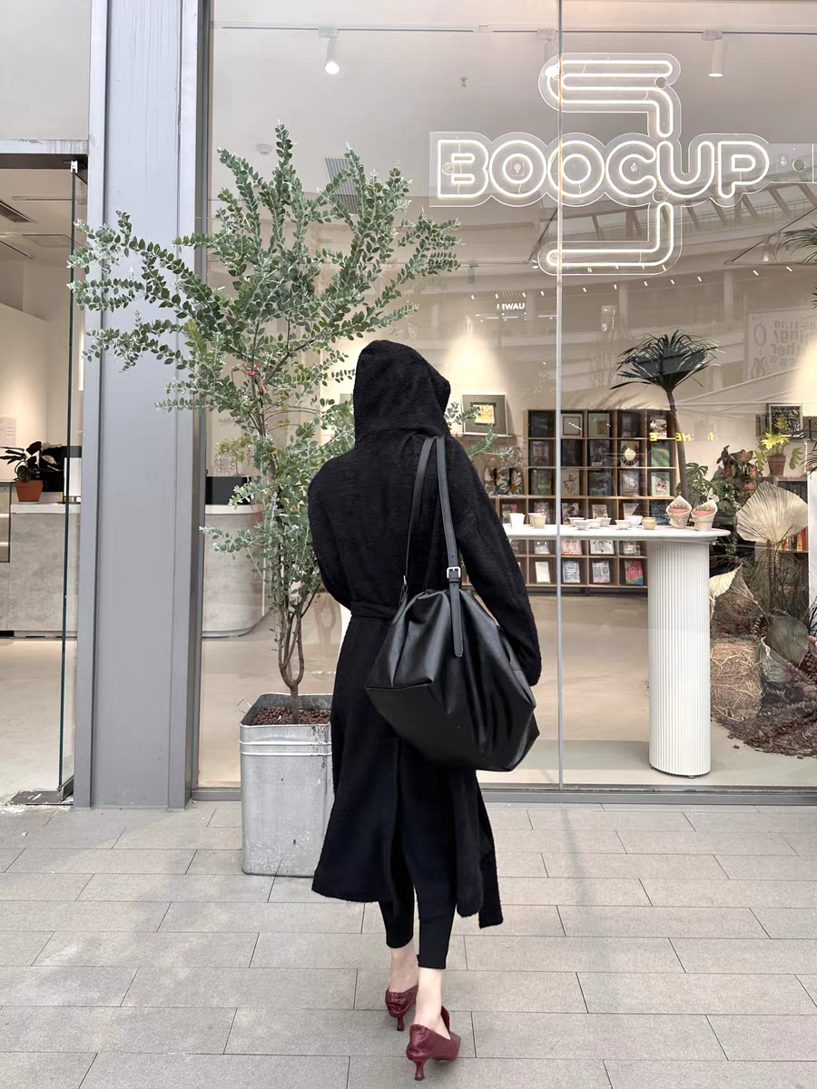 VARIATE 24AW 大容量可调节双肩带软皮斜挎包单肩包,淘宝优惠券,粉丝福利购,淘宝优惠卷