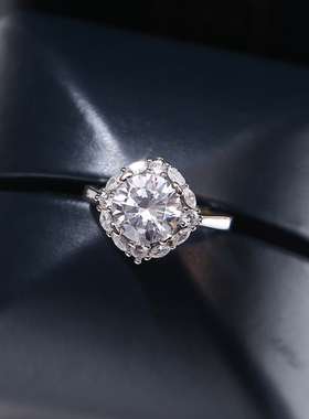 奢华款仿莫桑石椭圆鸽子蛋一对