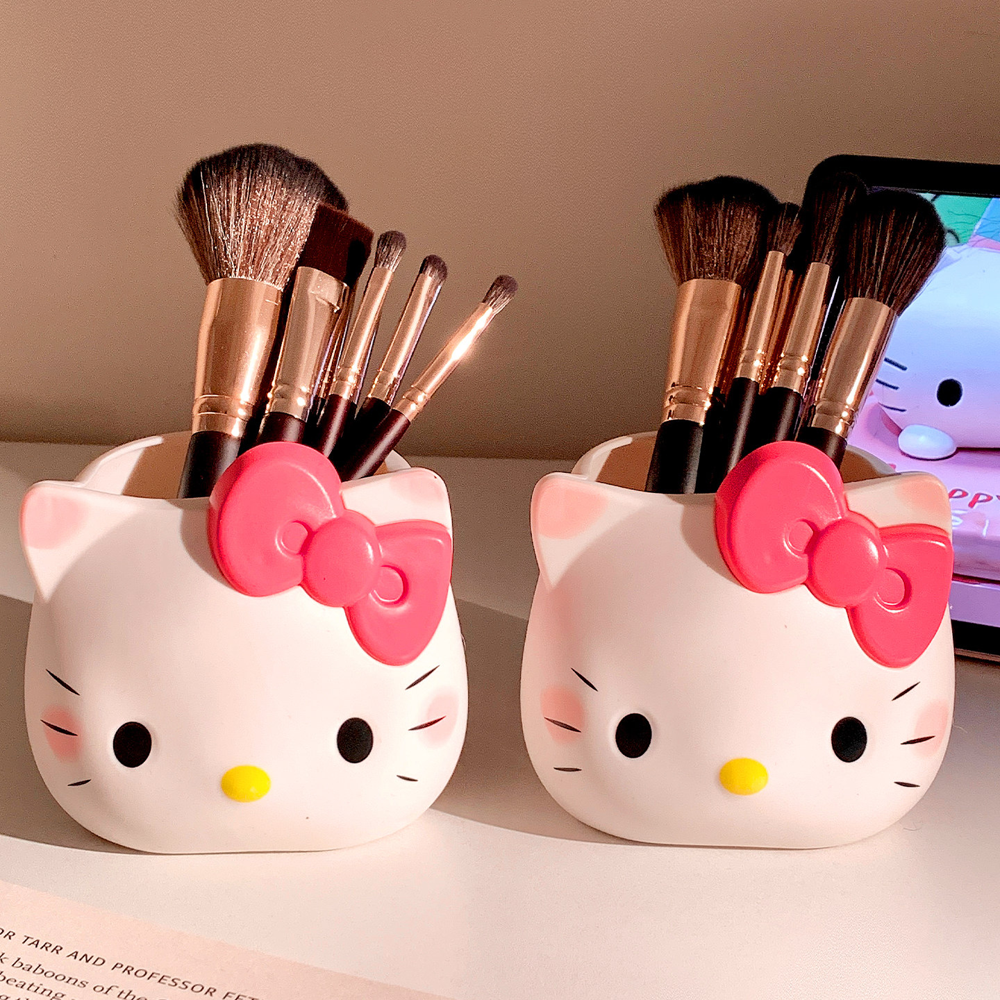 可爱KT猫化妆刷收纳筒桌面文具笔筒多功能化妆品收纳盒置物架摆件,淘宝优惠券,粉丝福利购,淘宝优惠卷