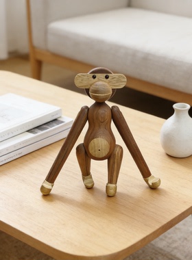 丹麦实木小猴子北欧木偶摆件
