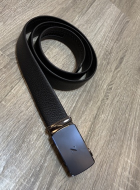 JJ家撤柜剪标男士头层牛皮皮带商务休闲黑色简约百搭自动扣腰带