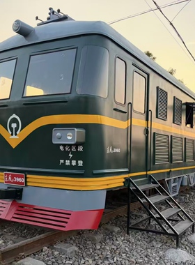 大型仿真复古东风火车头模型定制