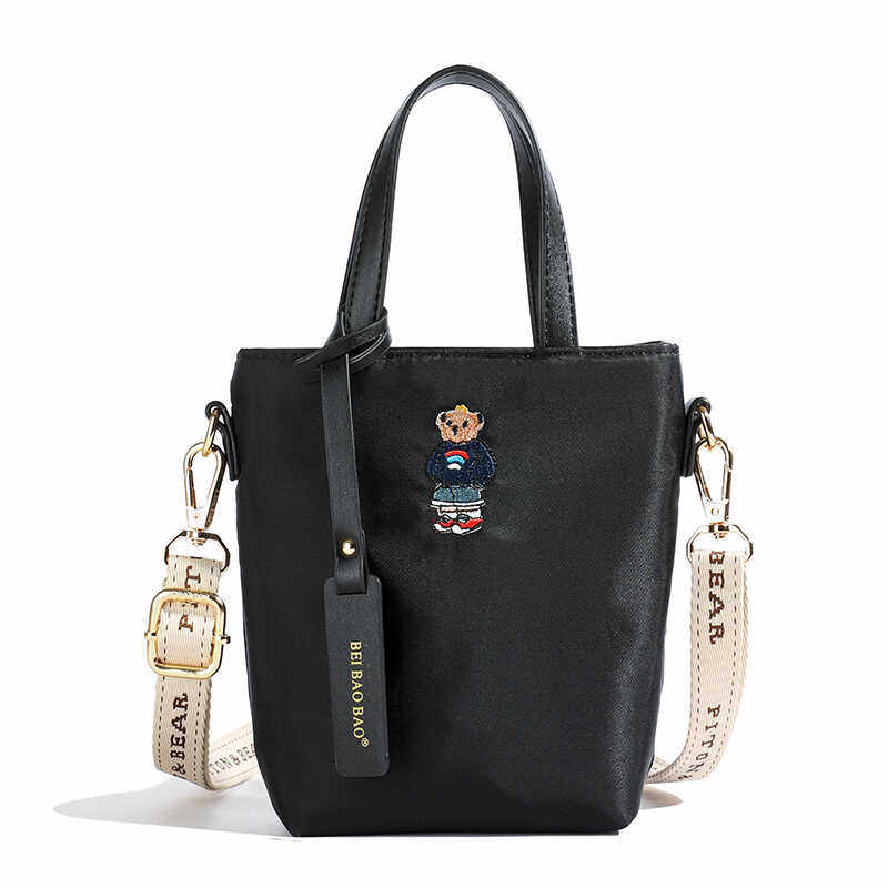 2026新款小熊刺绣帆布包女士手提斜挎包迷你水桶包休闲百搭手机包,淘宝优惠券,粉丝福利购,淘宝优惠卷